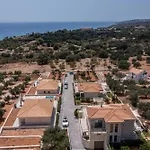 Villa Pangea Zoe
